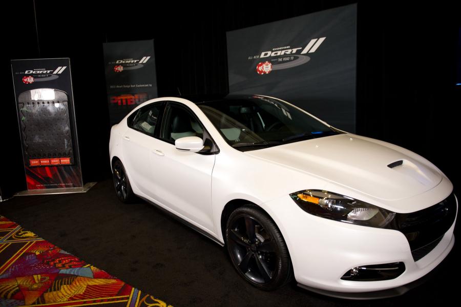  Dodge Dart iHeart 2013 года  (фото 3 из 3)